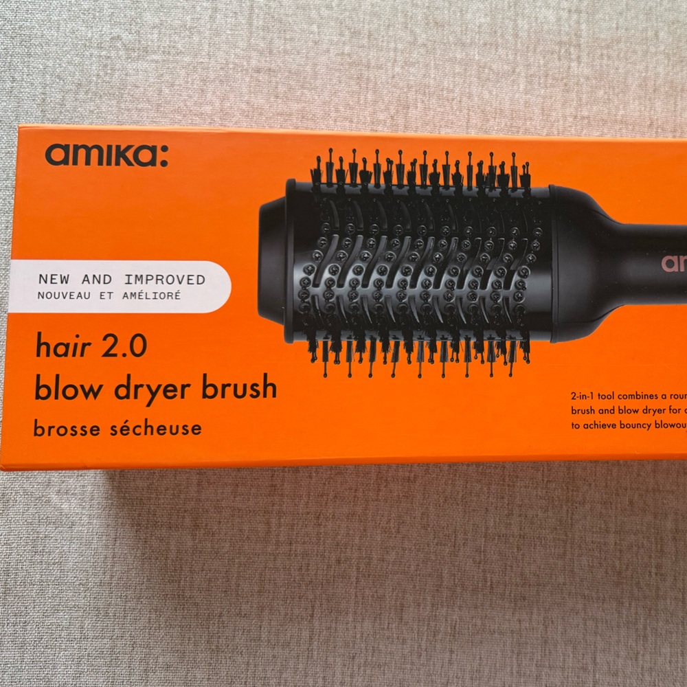 Amika Hair 2.0 Blow Dryer Brush